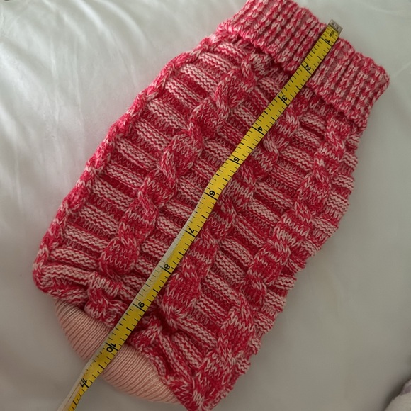 🐾💓🐾 NWOT SWEATER MEASUREMENTS IN PHOTOS 🐾 - Picture 3 of 4